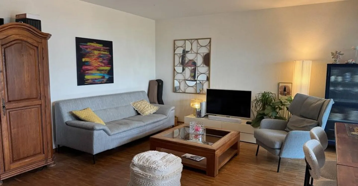 Charming 4 bedroom apartment on the ground floor - Photo 1 of 10