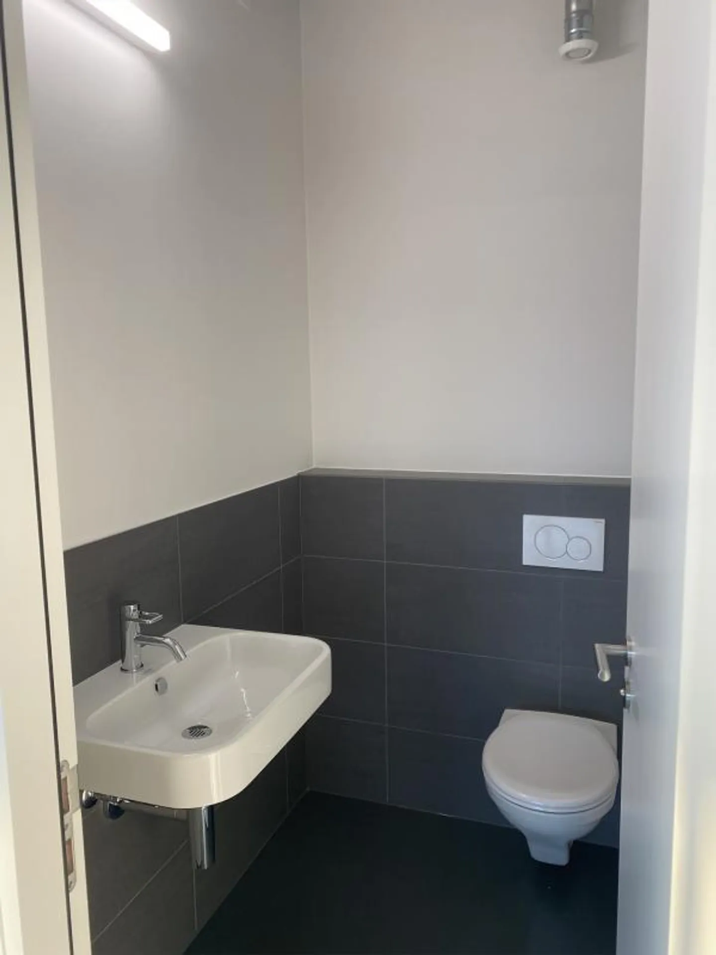 Espace de bureau lumineux dans un emplacement privilégié - Photo 12 sur 12