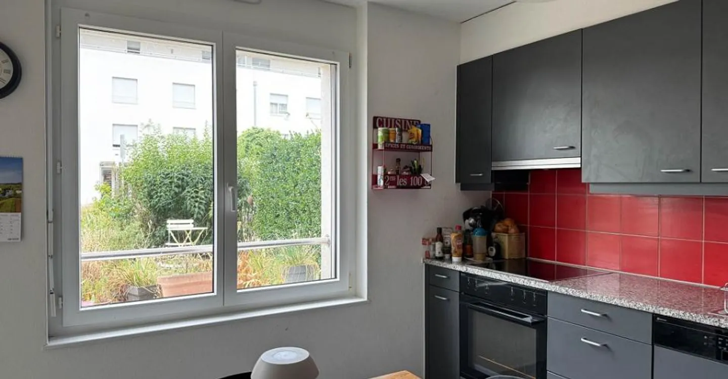 Charming 4 bedroom apartment on the ground floor - Photo 2 of 10