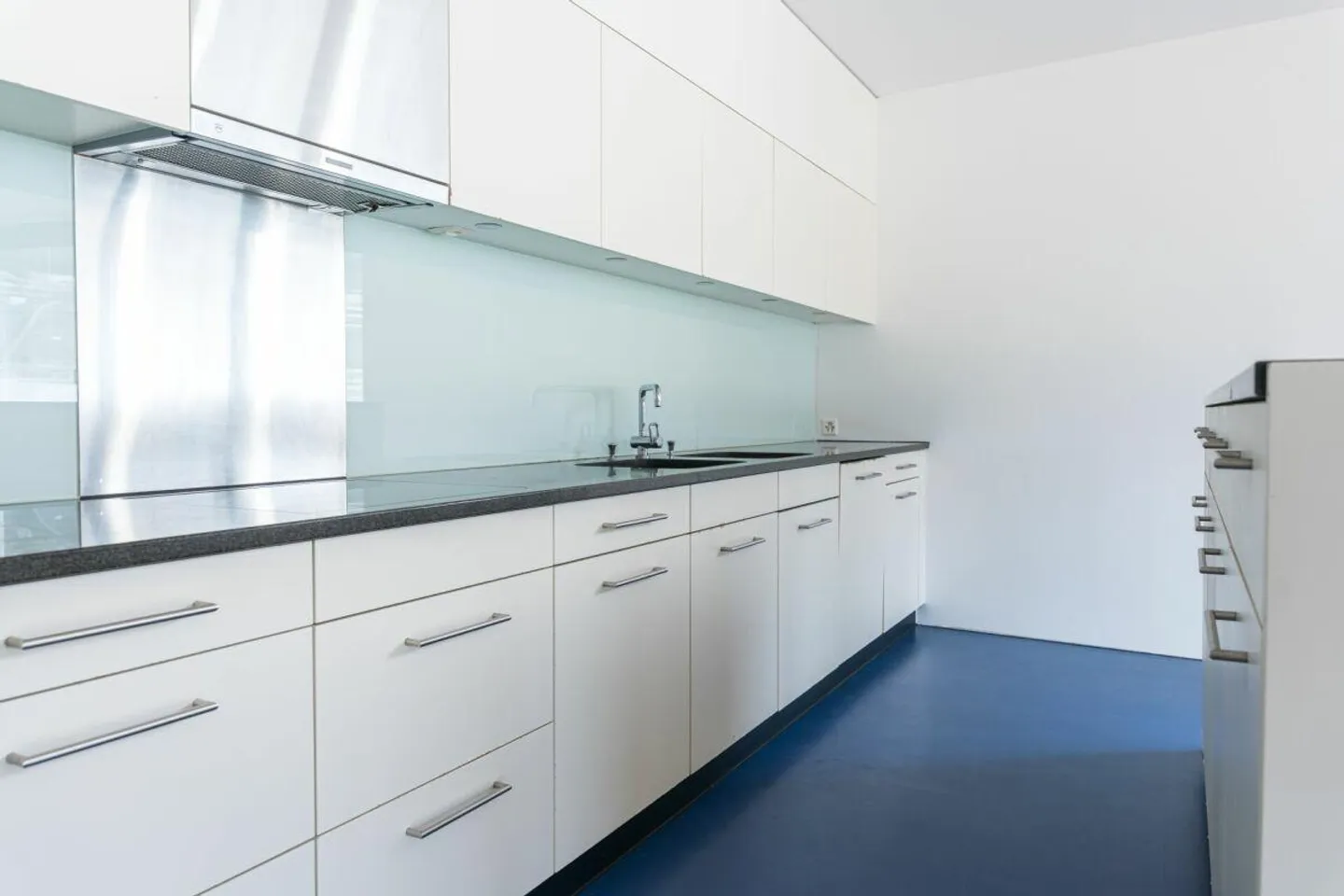 Appartement penthouse spacieux de 5,5 pièces au centre de Biel/Bienne - Photo 8 sur 21