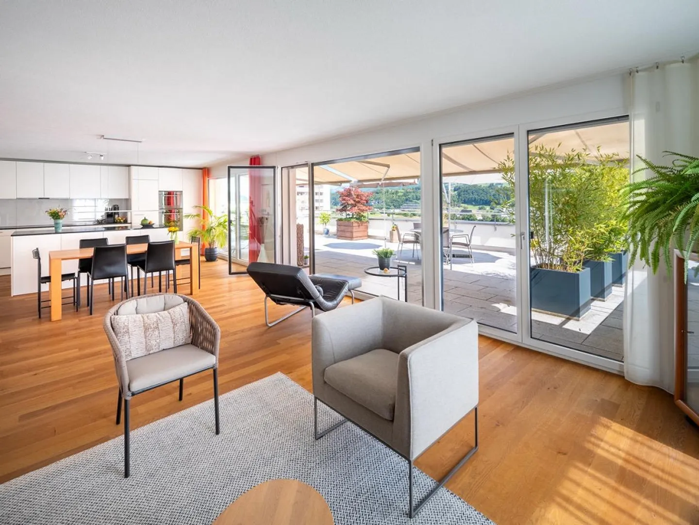 Hochwertige 3.5-Zimmer-Maisonette-Attika-Wohnung mit grosser Terrasse - Foto 2 von 20