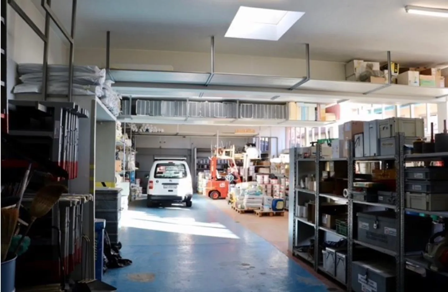 Sale or rental of commercial/office/administrative property with offices in Balerna - Photo 5 of 14