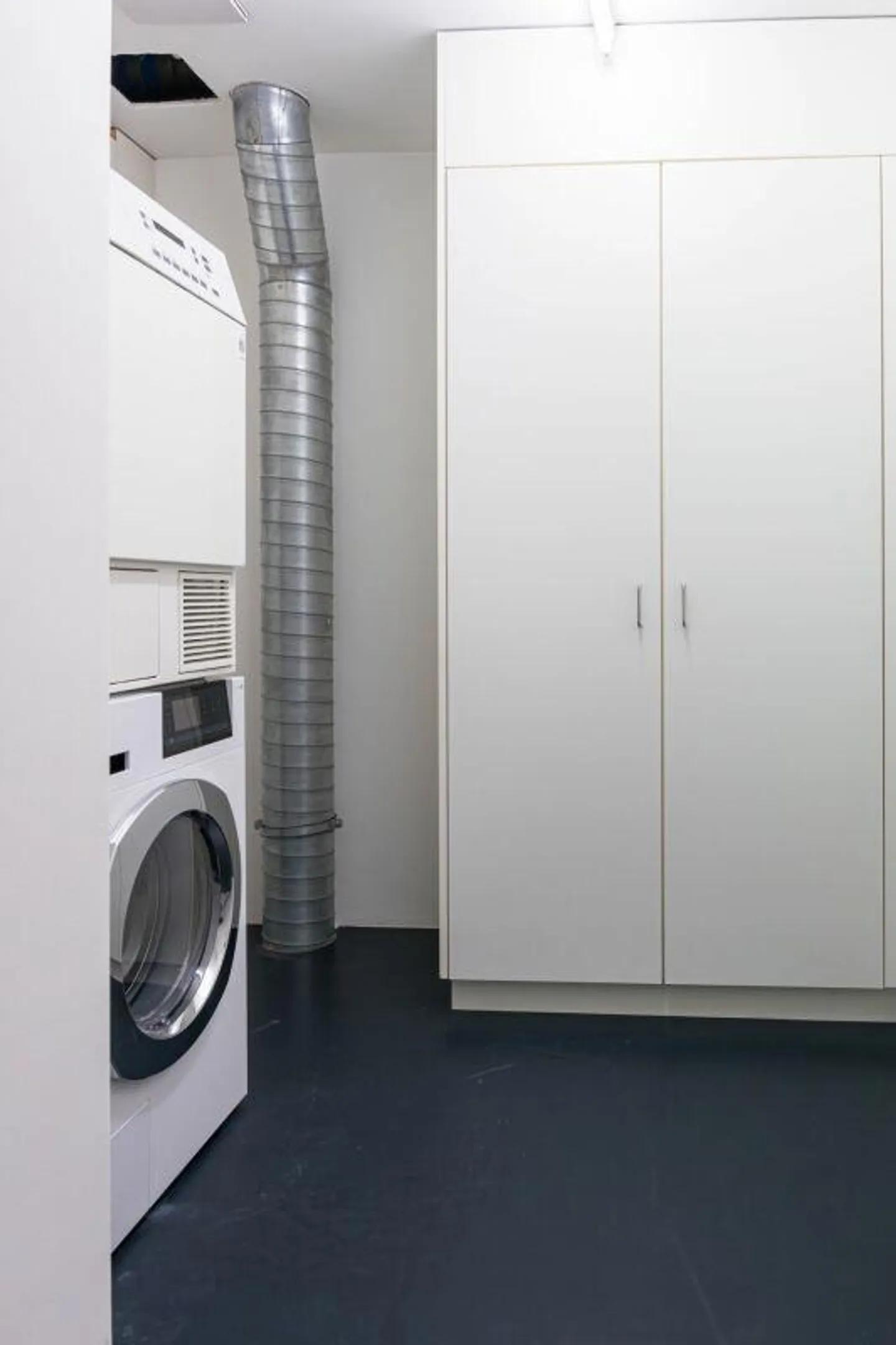 Appartement penthouse spacieux de 5,5 pièces au centre de Biel/Bienne - Photo 13 sur 21