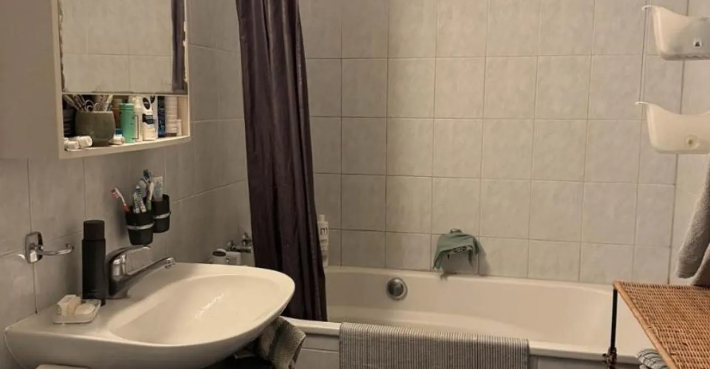 Charming 4 bedroom apartment on the ground floor - Photo 5 of 10