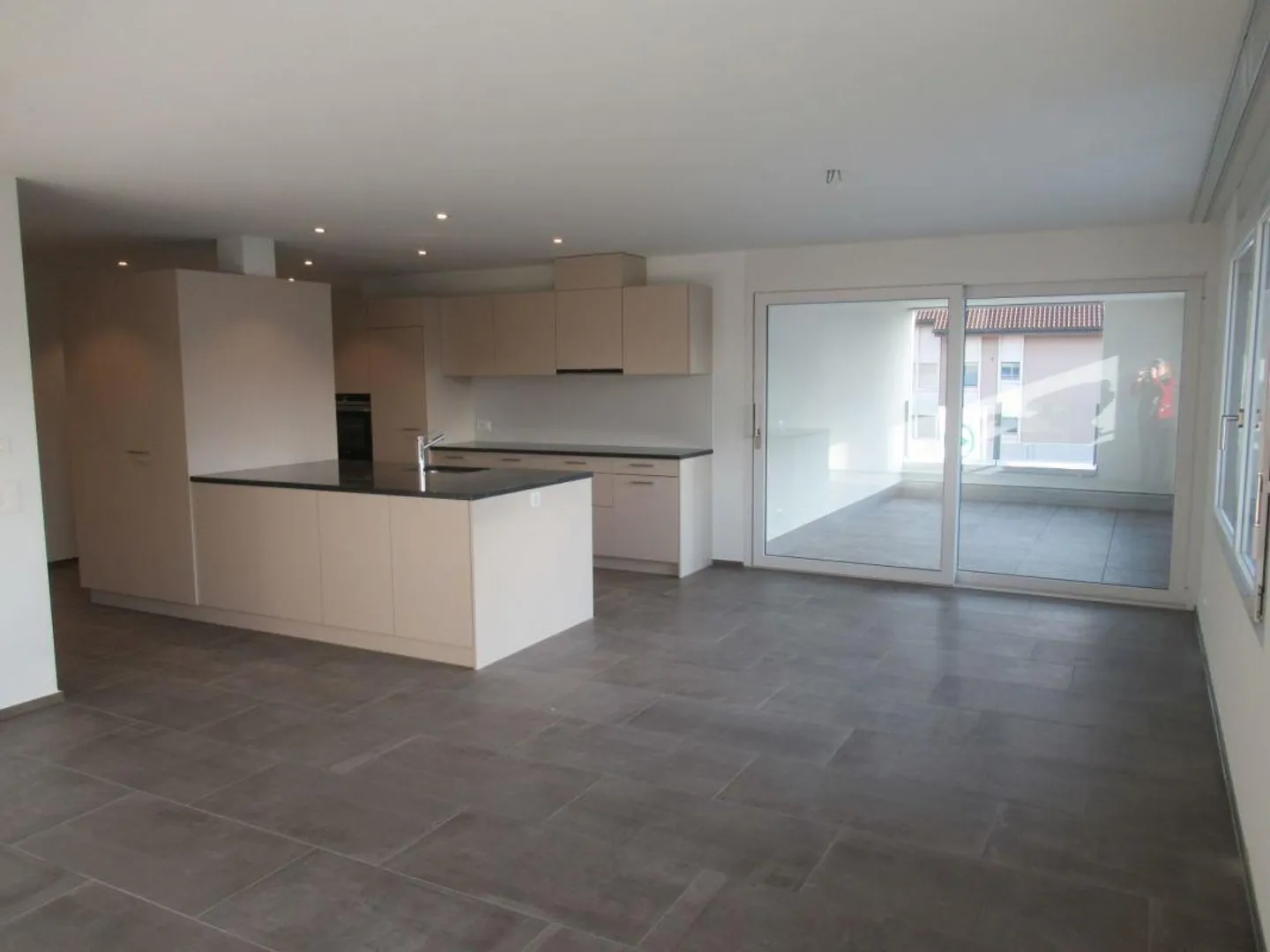 Appartamento spazioso e luminoso - Foto 2 di 15