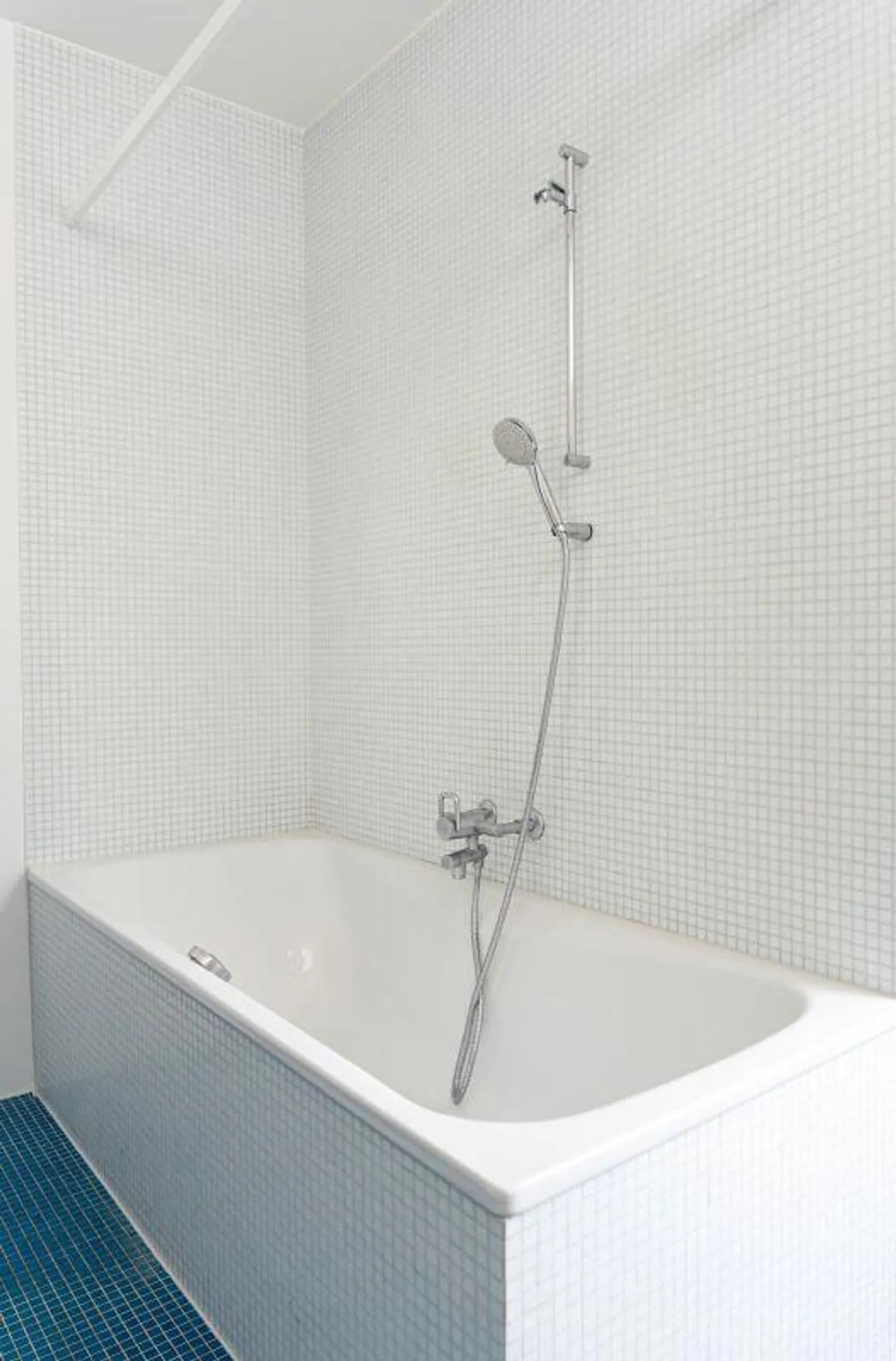 Appartement penthouse spacieux de 5,5 pièces au centre de Biel/Bienne - Photo 14 sur 21