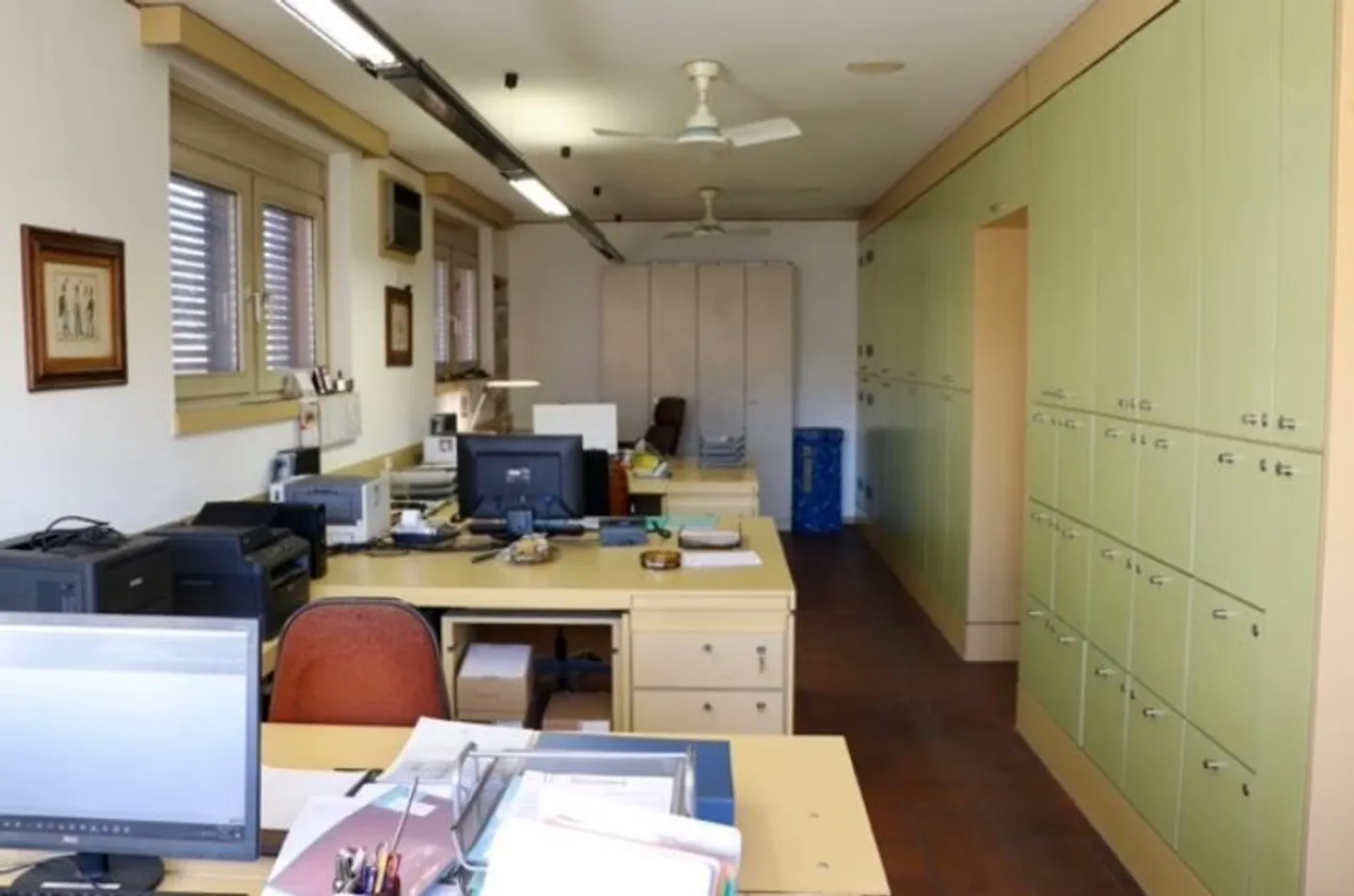 Sale or rental of commercial/office/administrative property with offices in Balerna - Photo 13 of 14