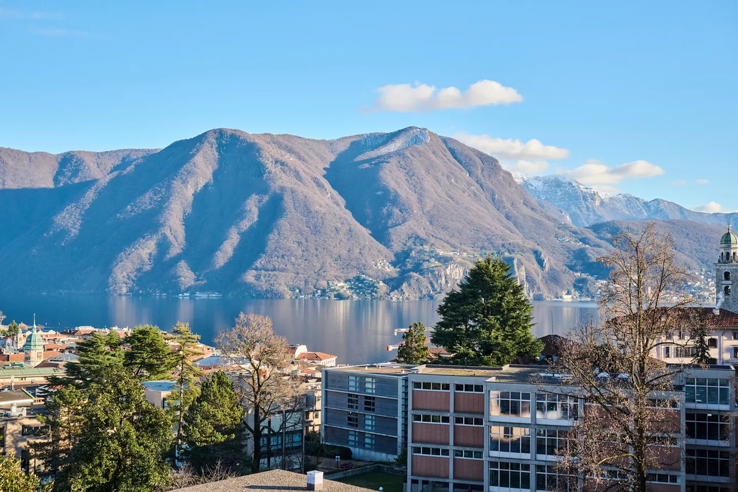 Prestigeträchtige 4,5-Zimmer-Wohnung mit Seeblick nur wenige Schritte vom Zentrum von Lugano entfernt - Foto 2 von 16
