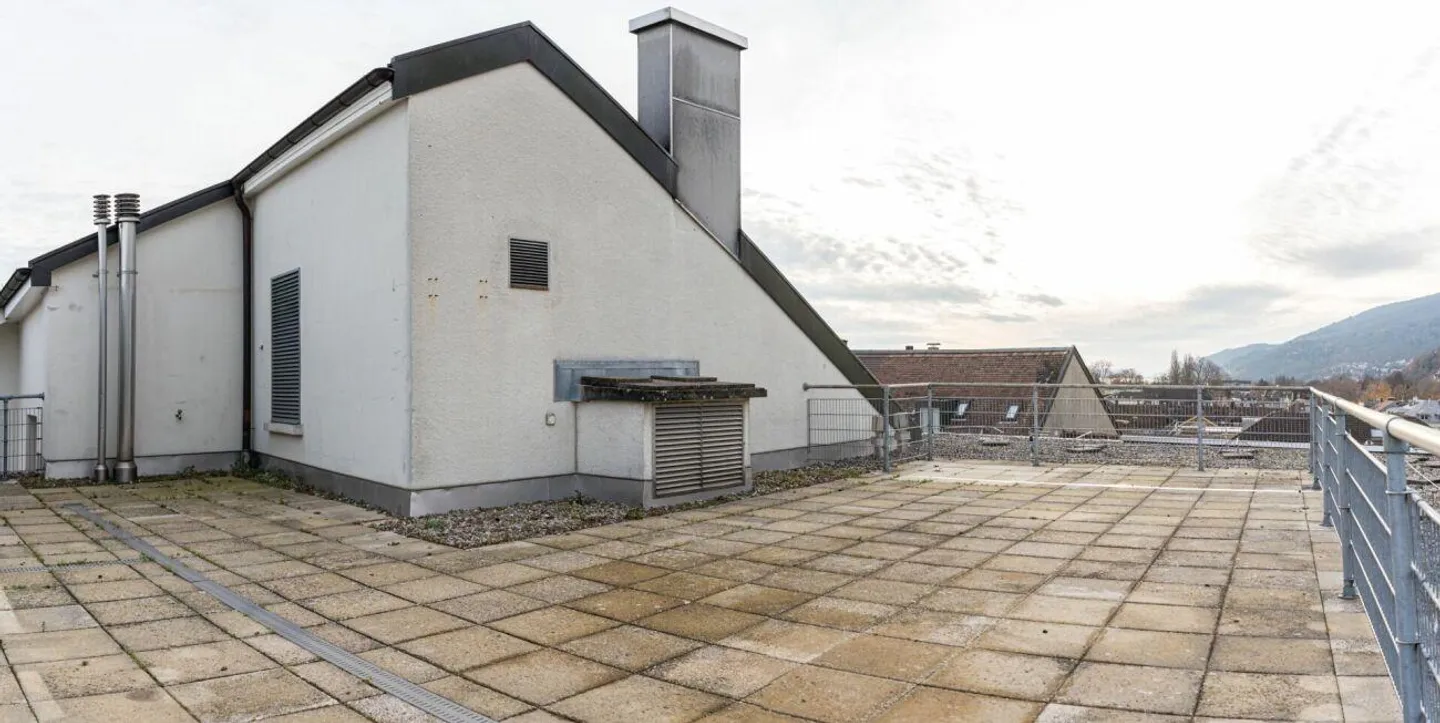 Appartement penthouse spacieux de 5,5 pièces au centre de Biel/Bienne - Photo 20 sur 21