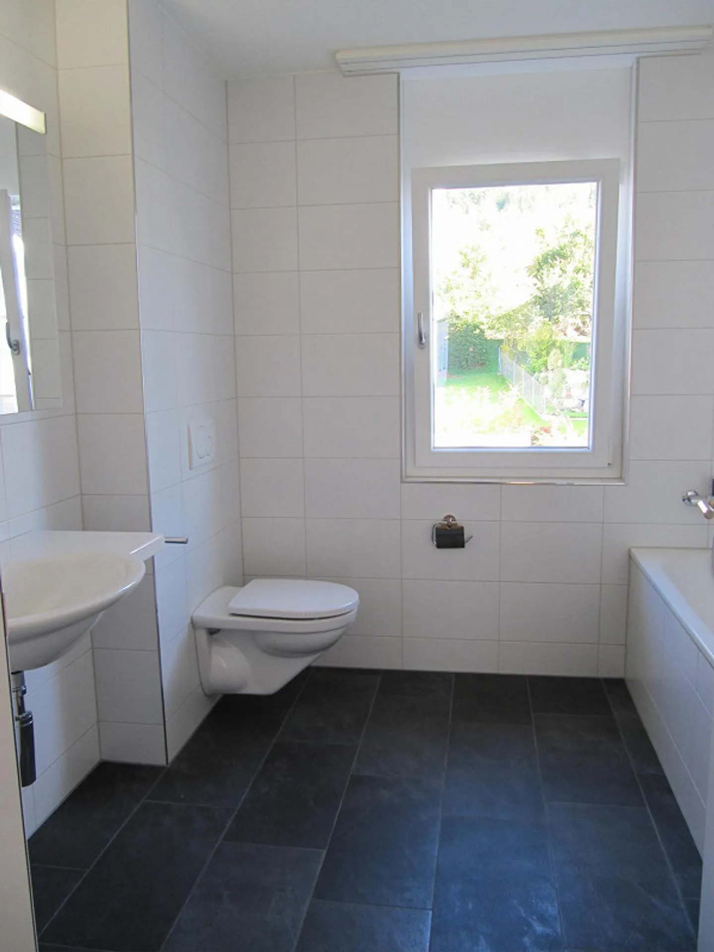 OPPORTUNITY 4.5 Room Apartment - Photo 4 of 8