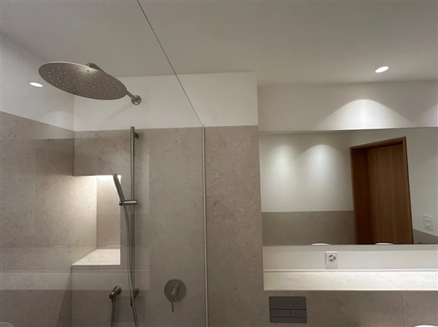 «Das Besondere Aussergewöhnliche Luxuswohnung mit privatem Liftzugang und exklusiver Dachterrasse» - Foto 16 von 20