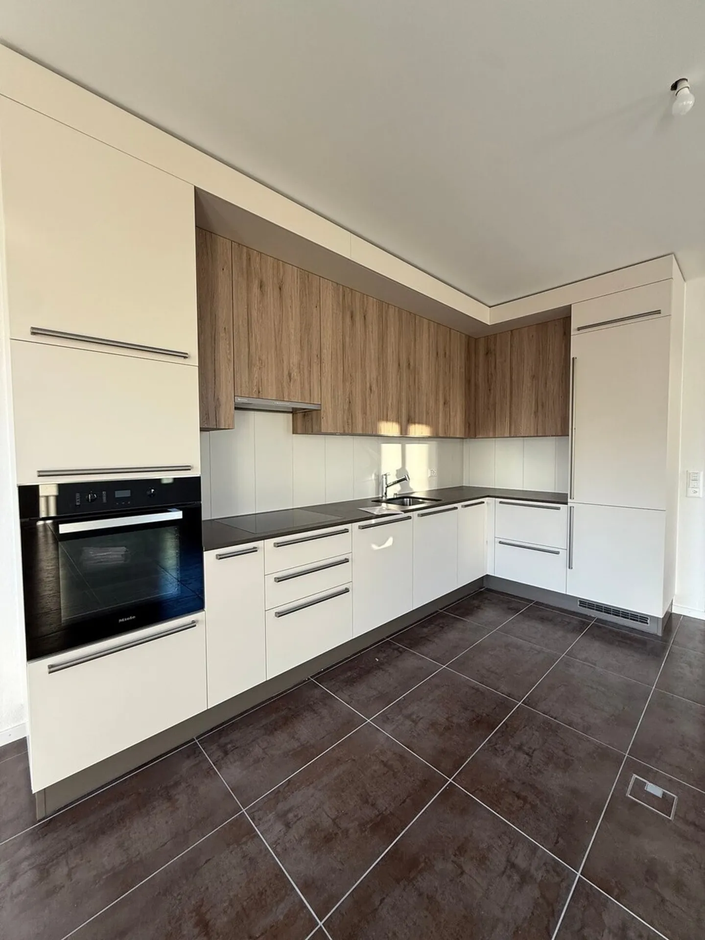 Nouvel appartement en penthouse de 4,5 pièces - Photo 3 sur 11