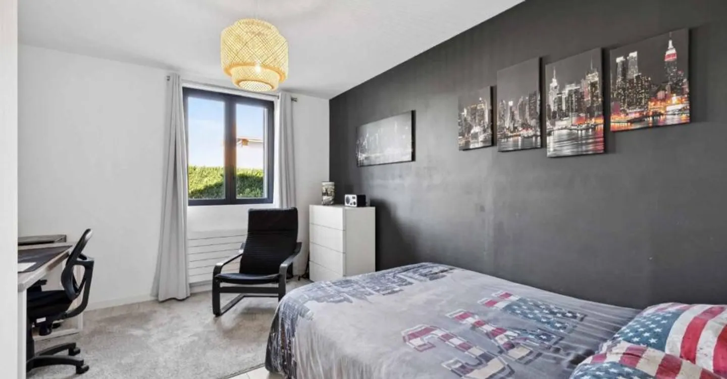 Charmante zeitgenössische Villa - Foto 8 von 12