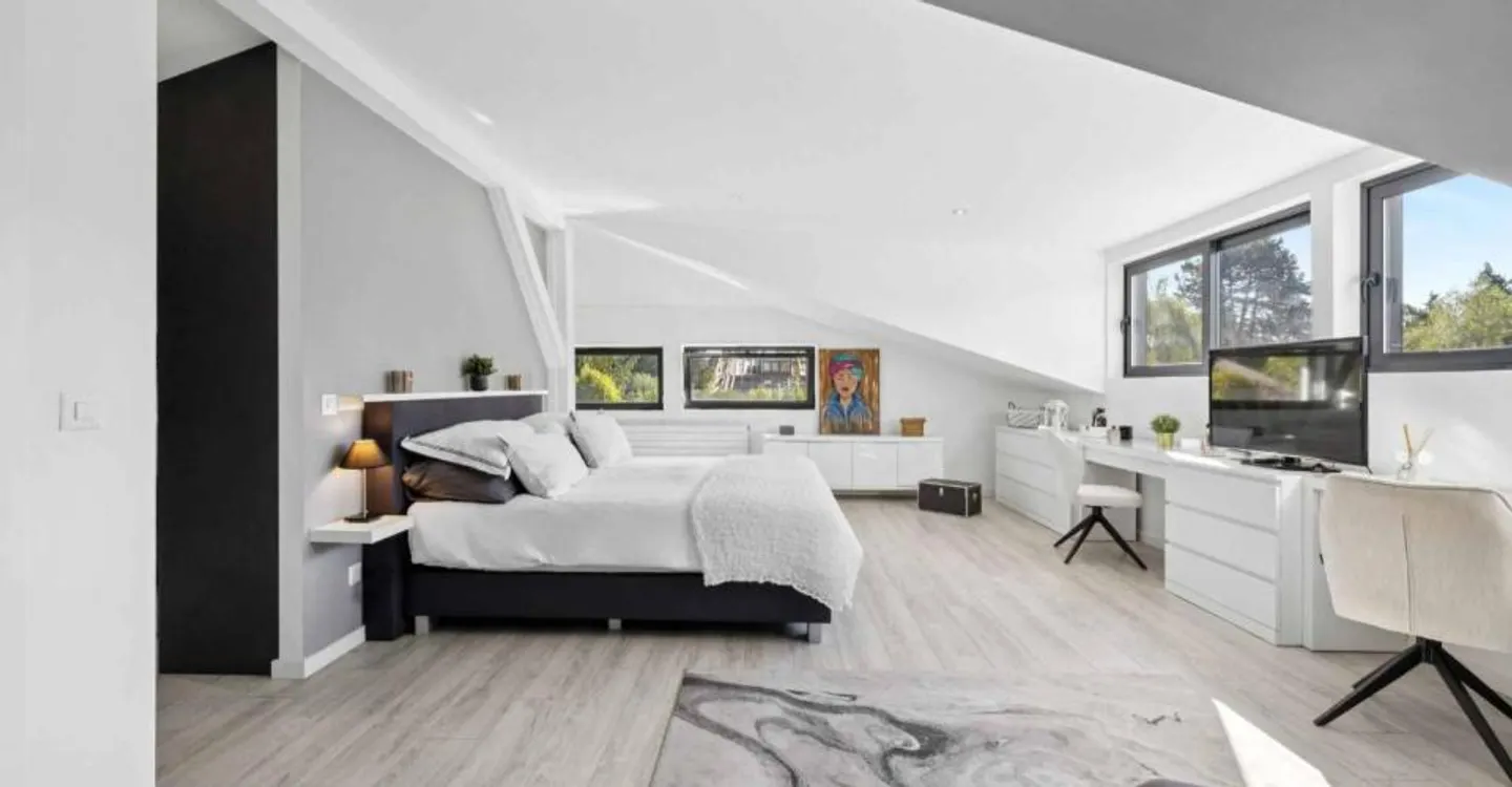 Charmante zeitgenössische Villa - Foto 9 von 12
