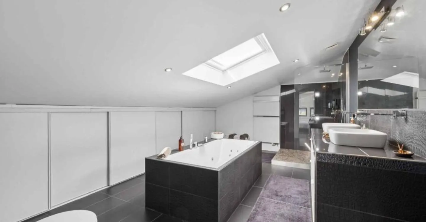 Charmante zeitgenössische Villa - Foto 11 von 12