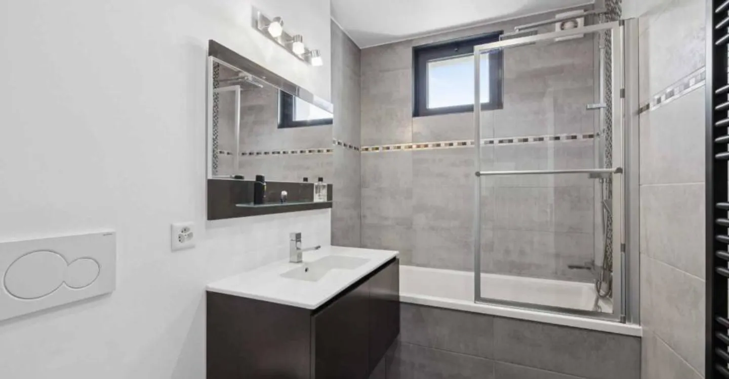 Charmante zeitgenössische Villa - Foto 12 von 12