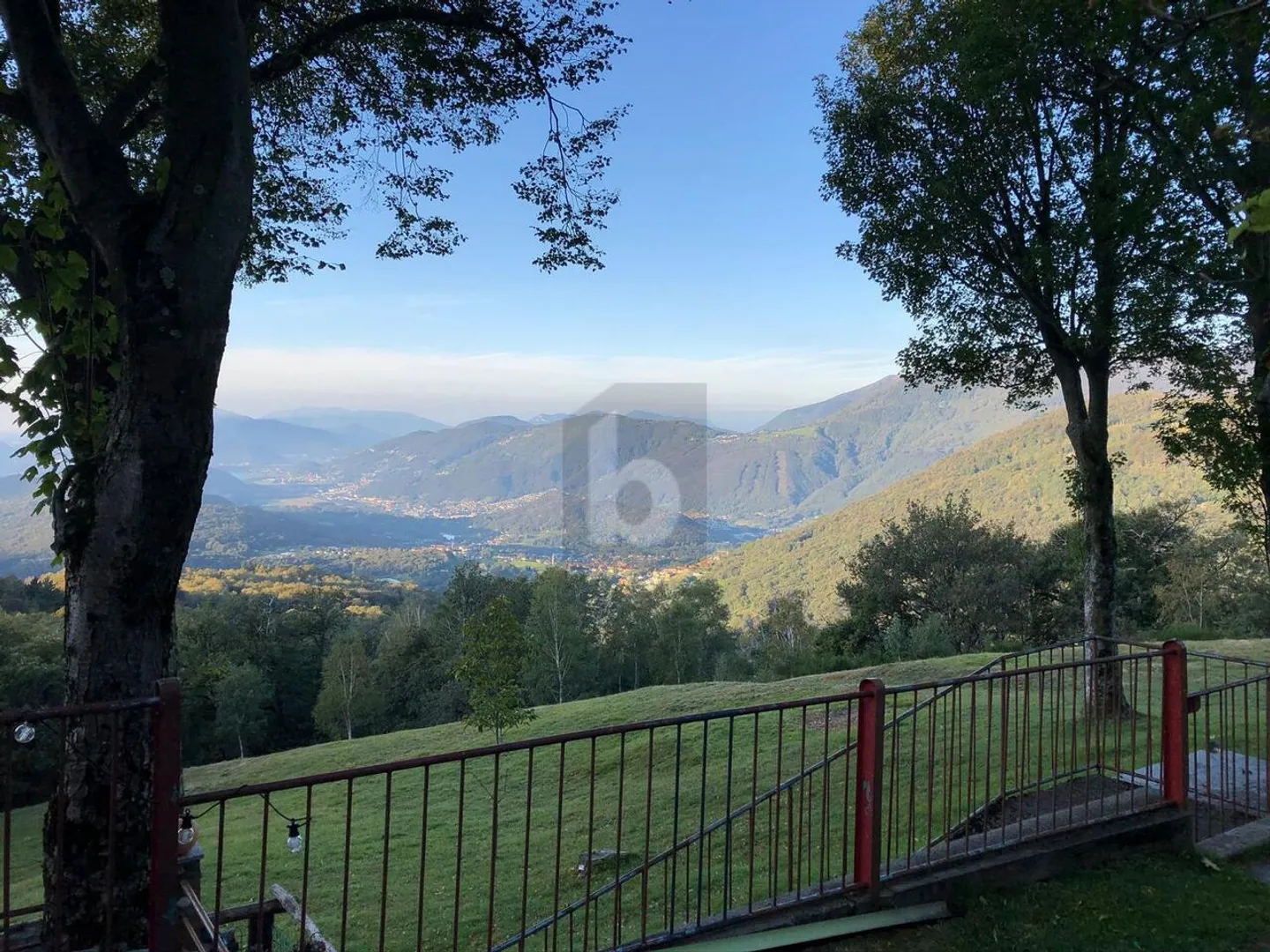 Charmantes Ferienhaus mit Aussicht - Foto 4 von 5