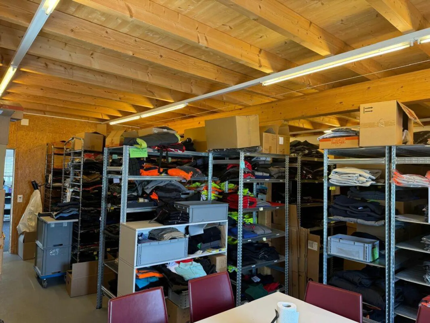 Zentrale Gewerbeflächen mit Ausstellungs-, Büro, Produktions- und L... - Foto 8 von 8