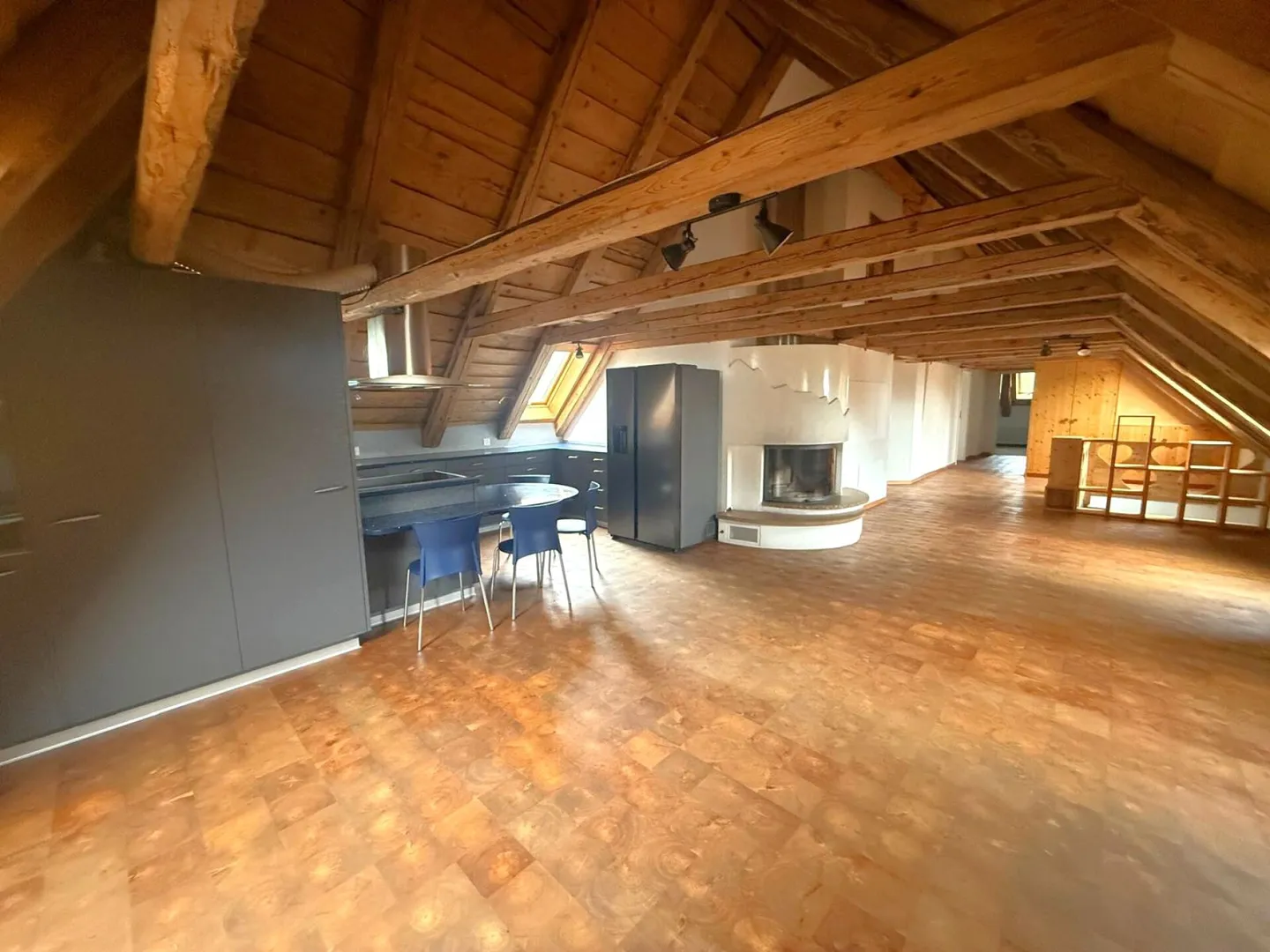 Charmant appartement en attique à Sonvilier - Photo 1 sur 5