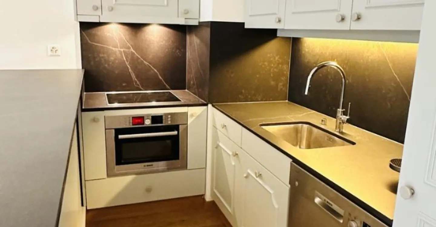 Spacious 3.5 rooms in a prestigious residence - Photo 10 of 10