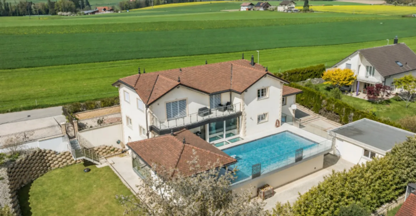 Außergewöhnliches Haus in Granges-Paccot, attraktive Besteuerung - Foto 1 von 10