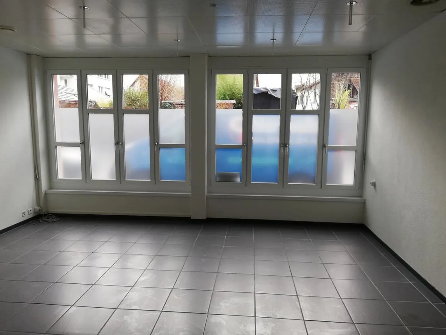 Gewerbe und Büroflächen im Herzen von Therwil - Foto 5 von 6
