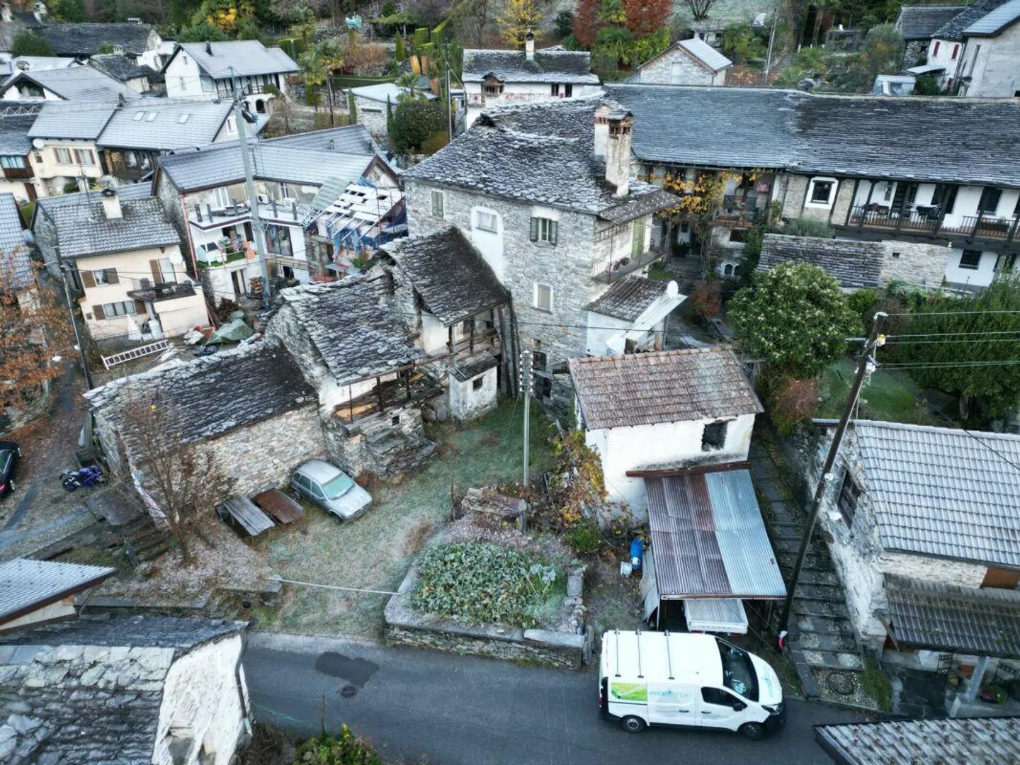 GORDEVIO - Rustici da ristrutturare con terreno - Foto 6 di 10