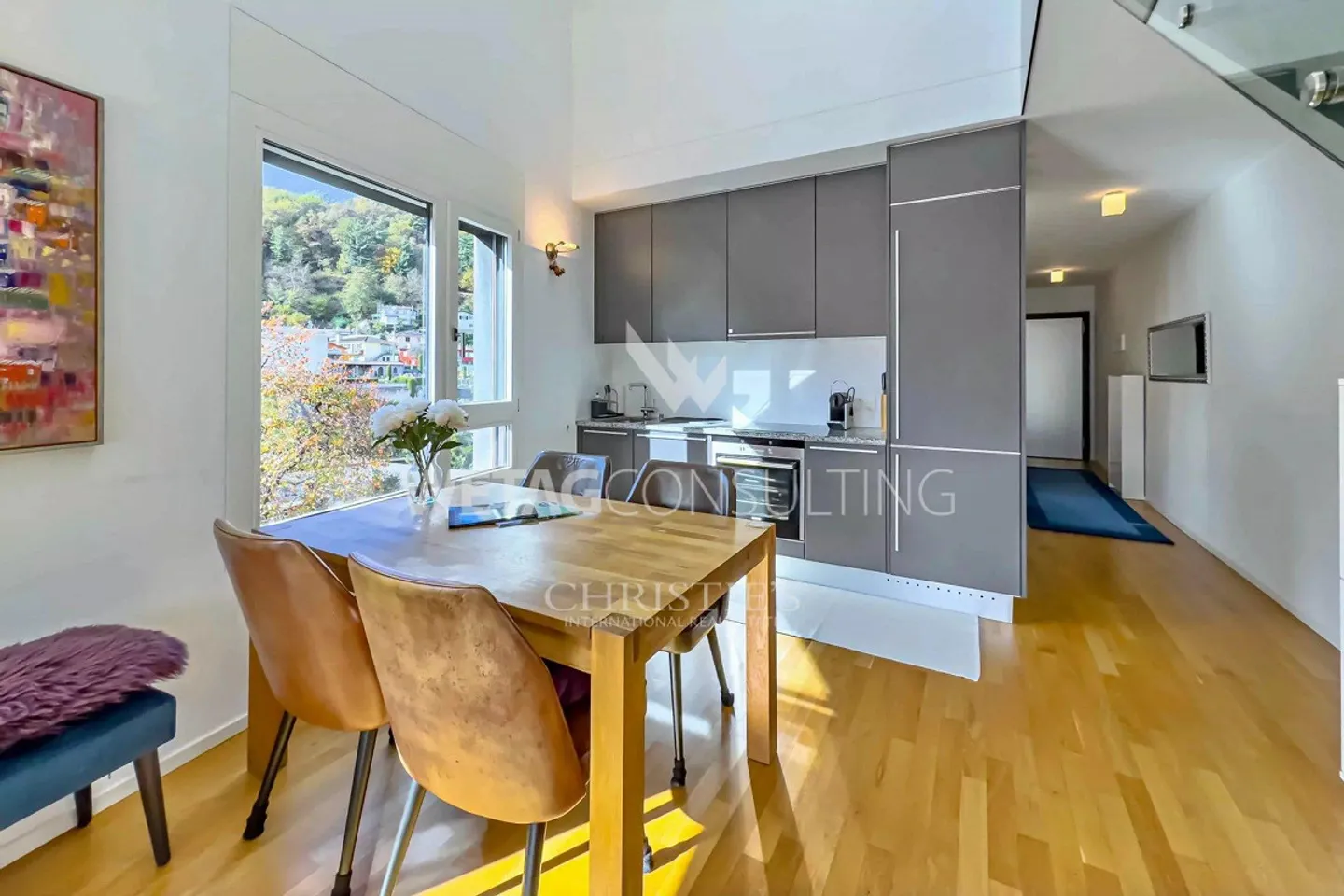 Moderno Appartamento Duplex con Terrazza Coperta in una Posizione Tranquilla - Foto 3 di 13