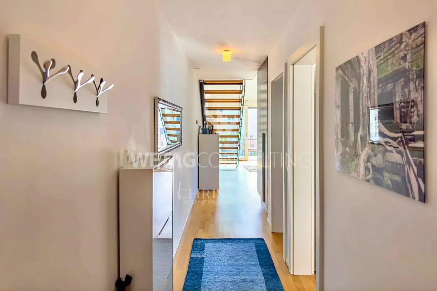 Moderno Appartamento Duplex con Terrazza Coperta in una Posizione Tranquilla - Foto 7 di 13