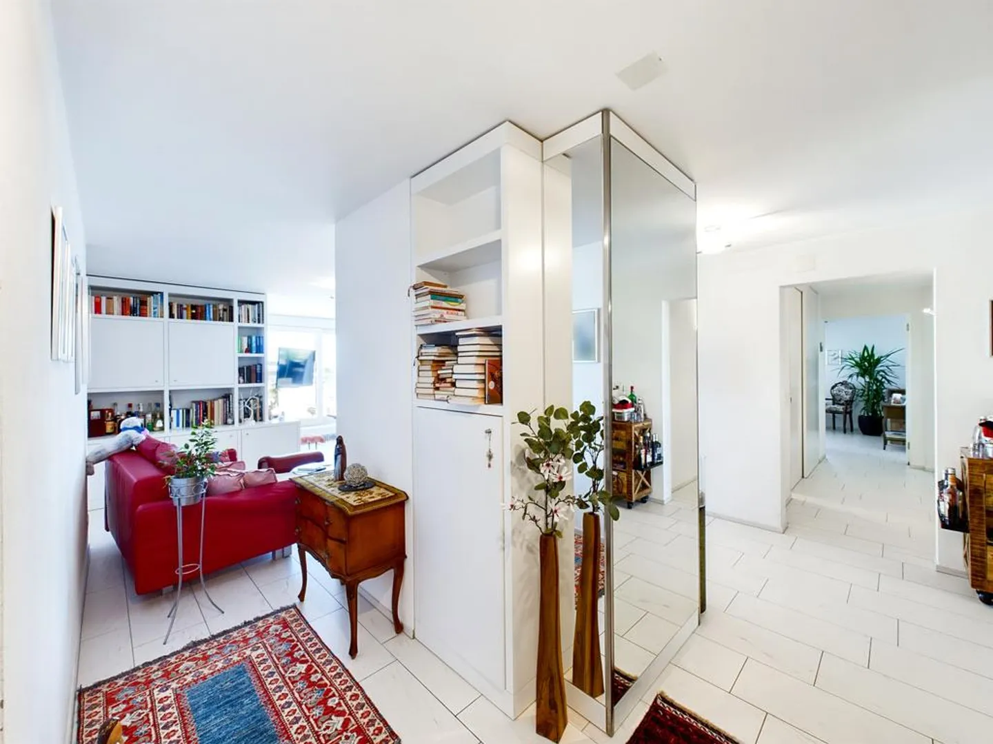 Unique penthouse apartment above the rooftops of St. Gallen - Photo 3 of 18