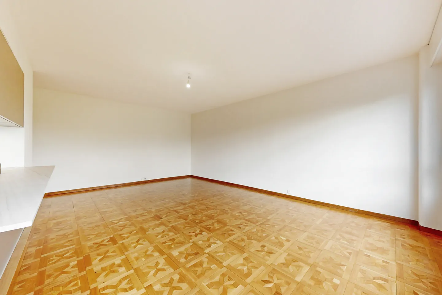 Superb apartment just steps from the lake! - Photo 5 of 5