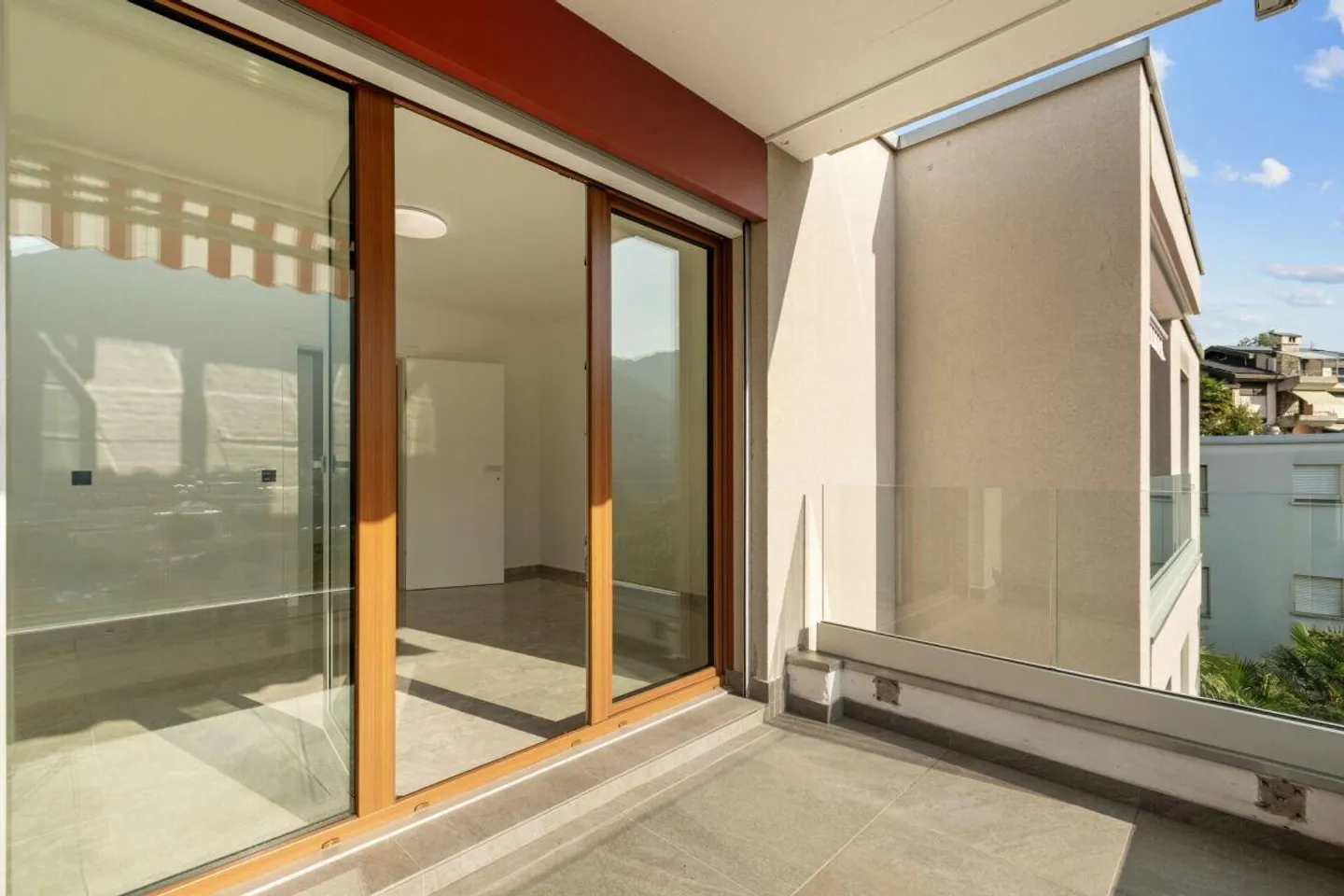 Penthouse mit Seeblick in Porza - Foto 9 von 13