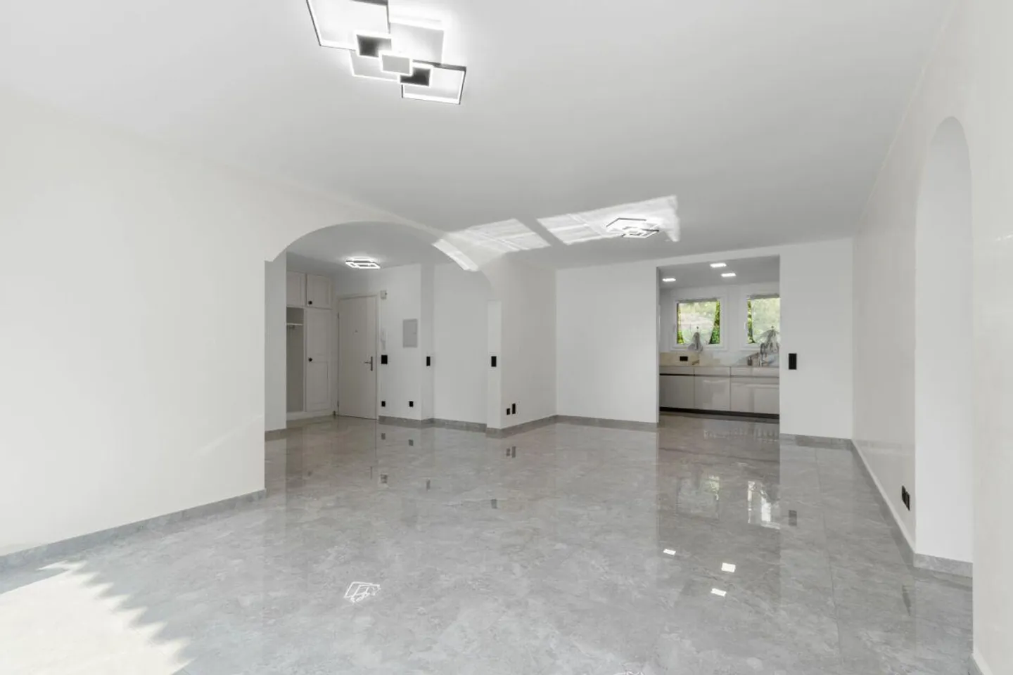 Penthouse mit Seeblick in Porza - Foto 13 von 13