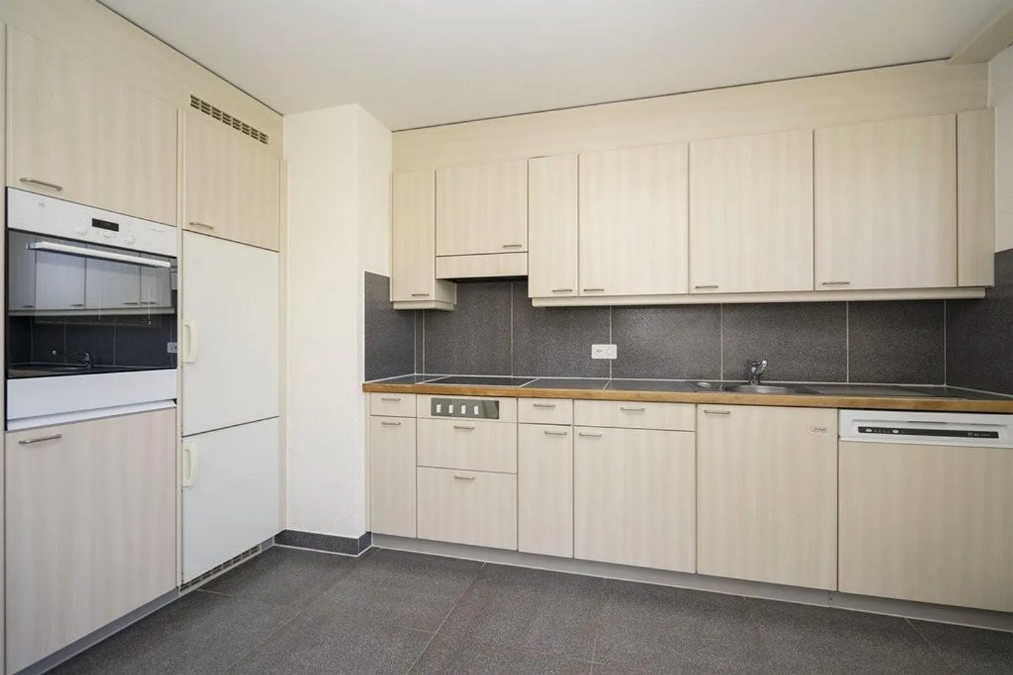 "Ziegelei-Märit": bel appartement spacieux de 4,5 pièces au 2ème étage - Photo 4 sur 12