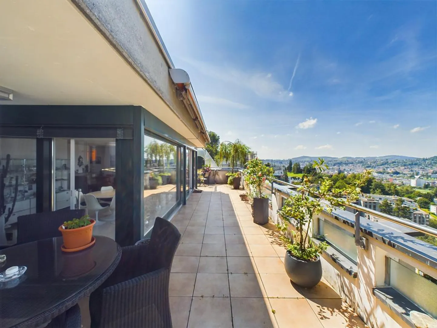 Unique penthouse apartment above the rooftops of St. Gallen - Photo 12 of 18