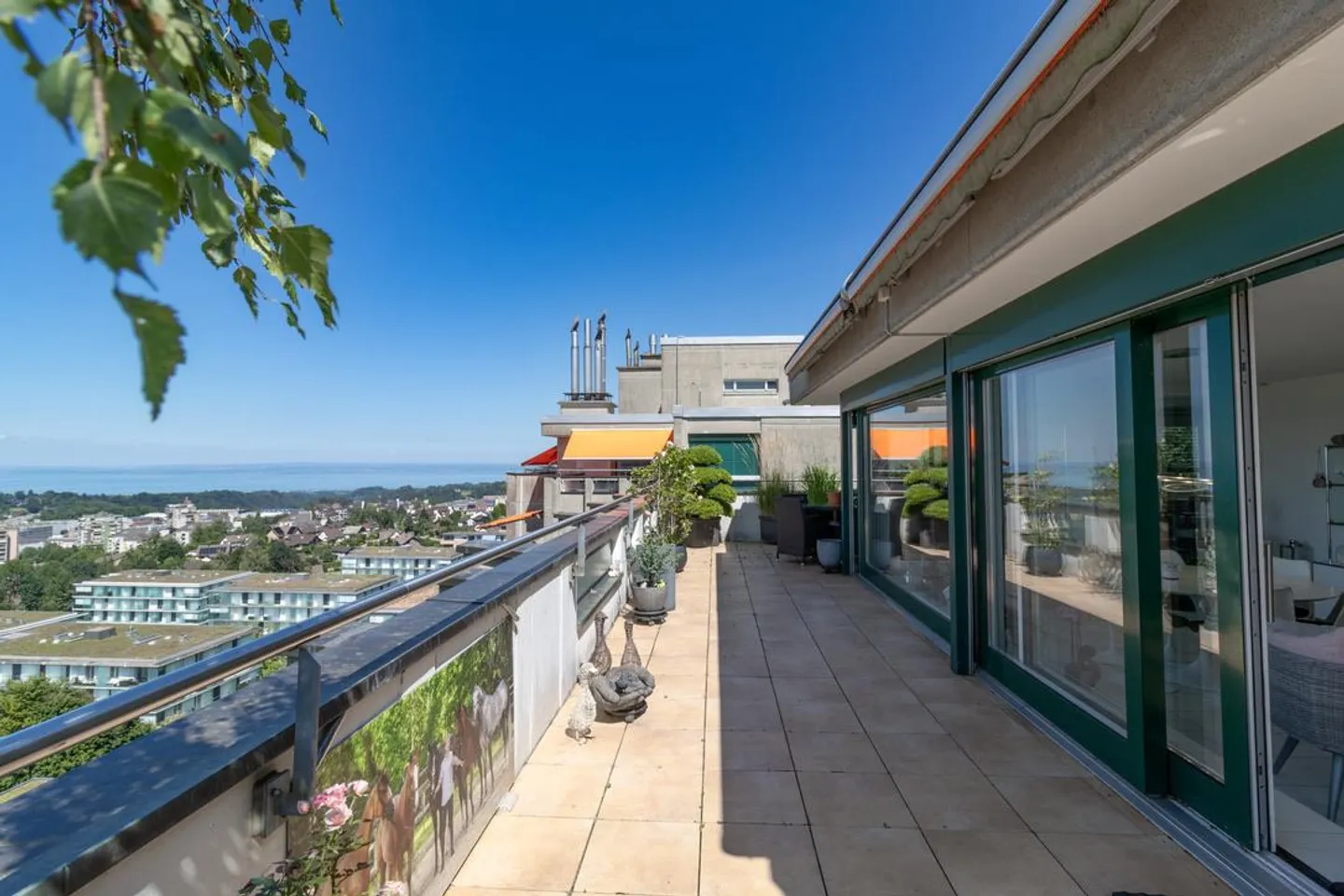 Unique penthouse apartment above the rooftops of St. Gallen - Photo 15 of 18