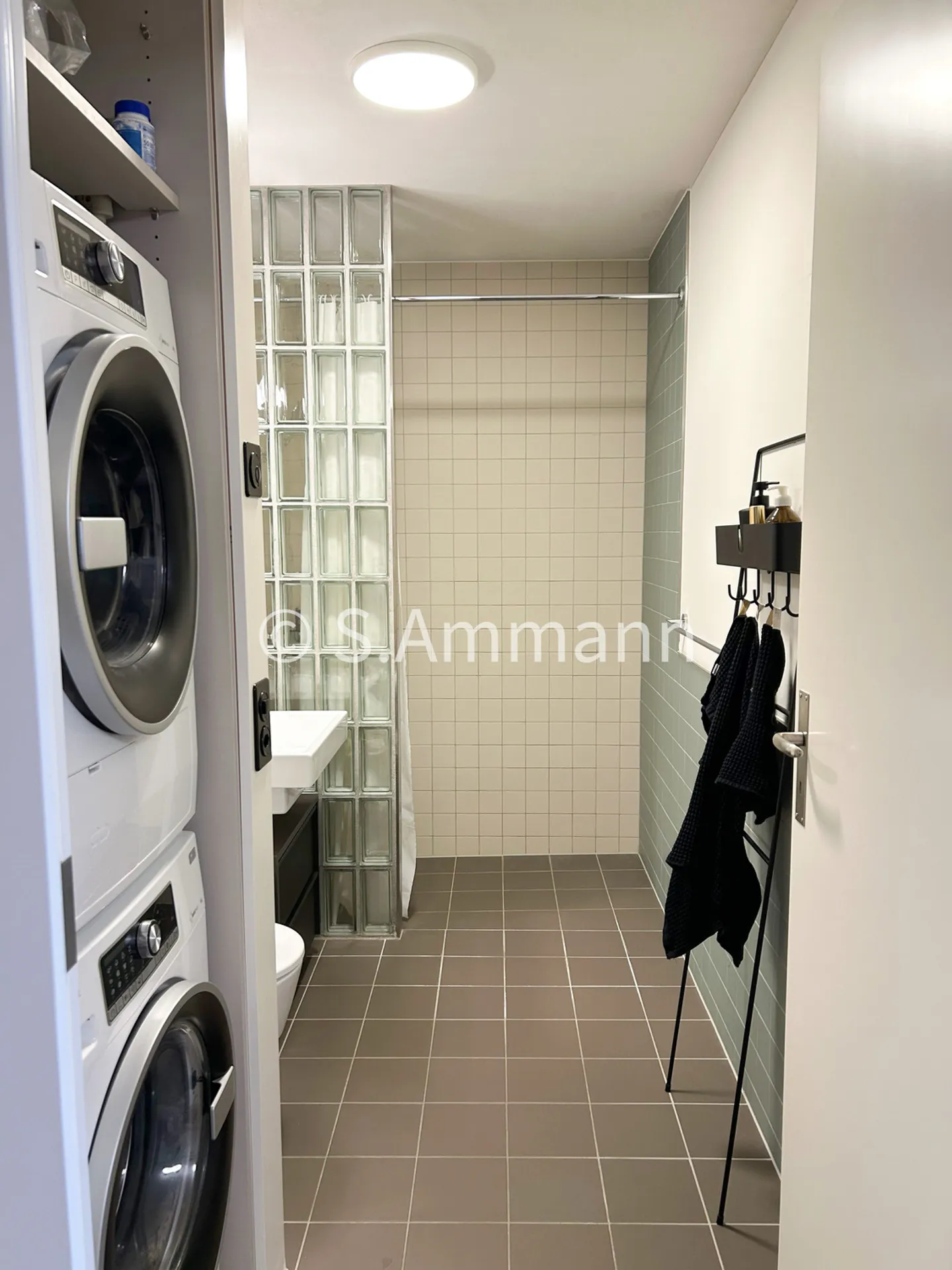 APPARTEMENT 3½ PIÈCES À ZURICH - DISTRICT 4, MEUBLÉ, TEMPORAIRE - Photo 9 sur 10