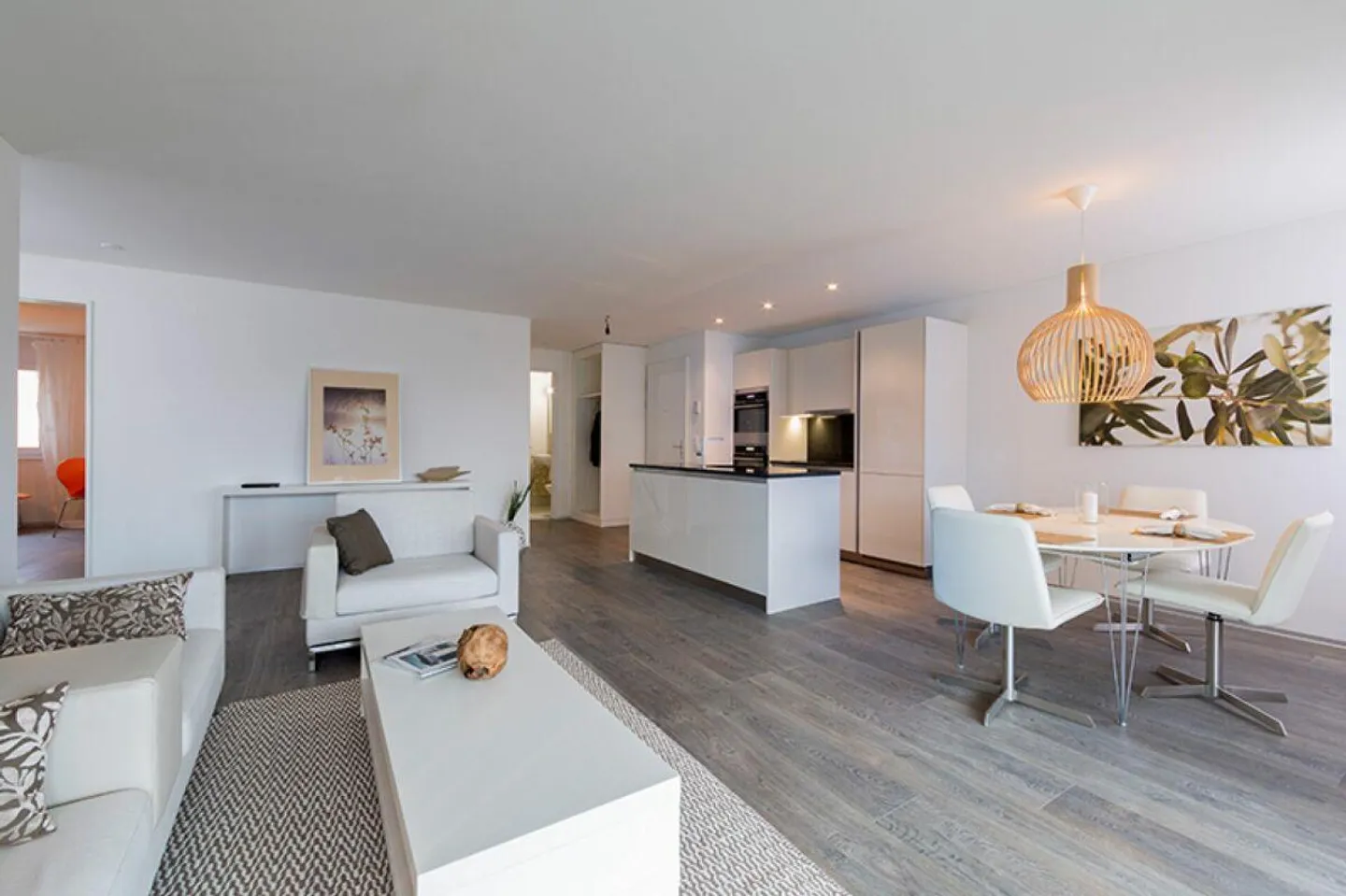 Beautiful Ground Floor Apartment with Garden Share - Photo 1 of 8