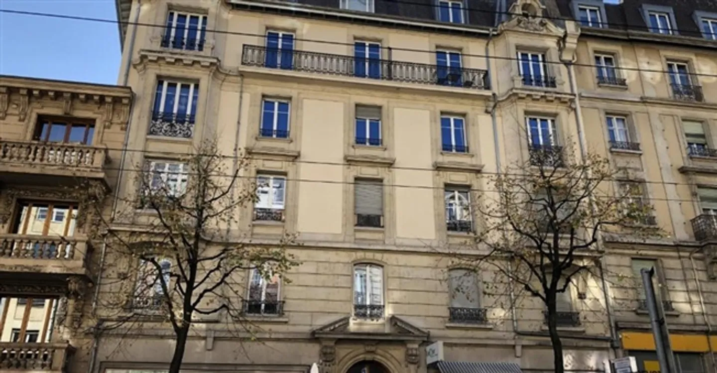 Commerce - Photo 1 of 2