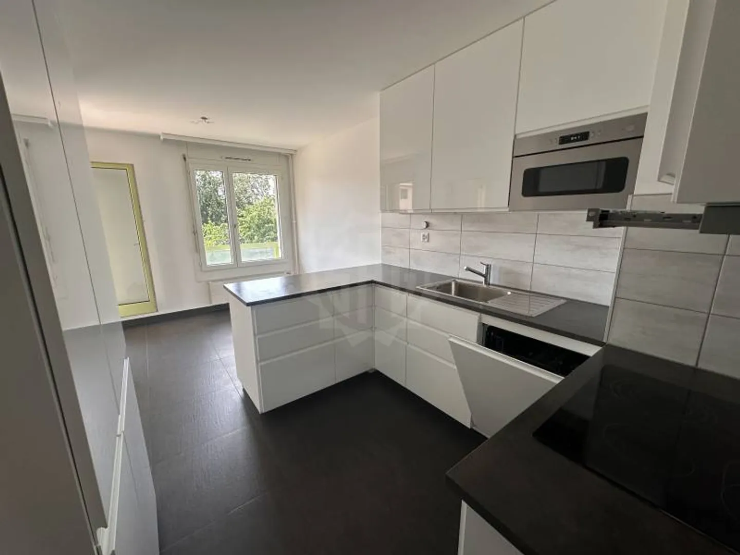 Super Apartment - Gland - Photo 1 of 5