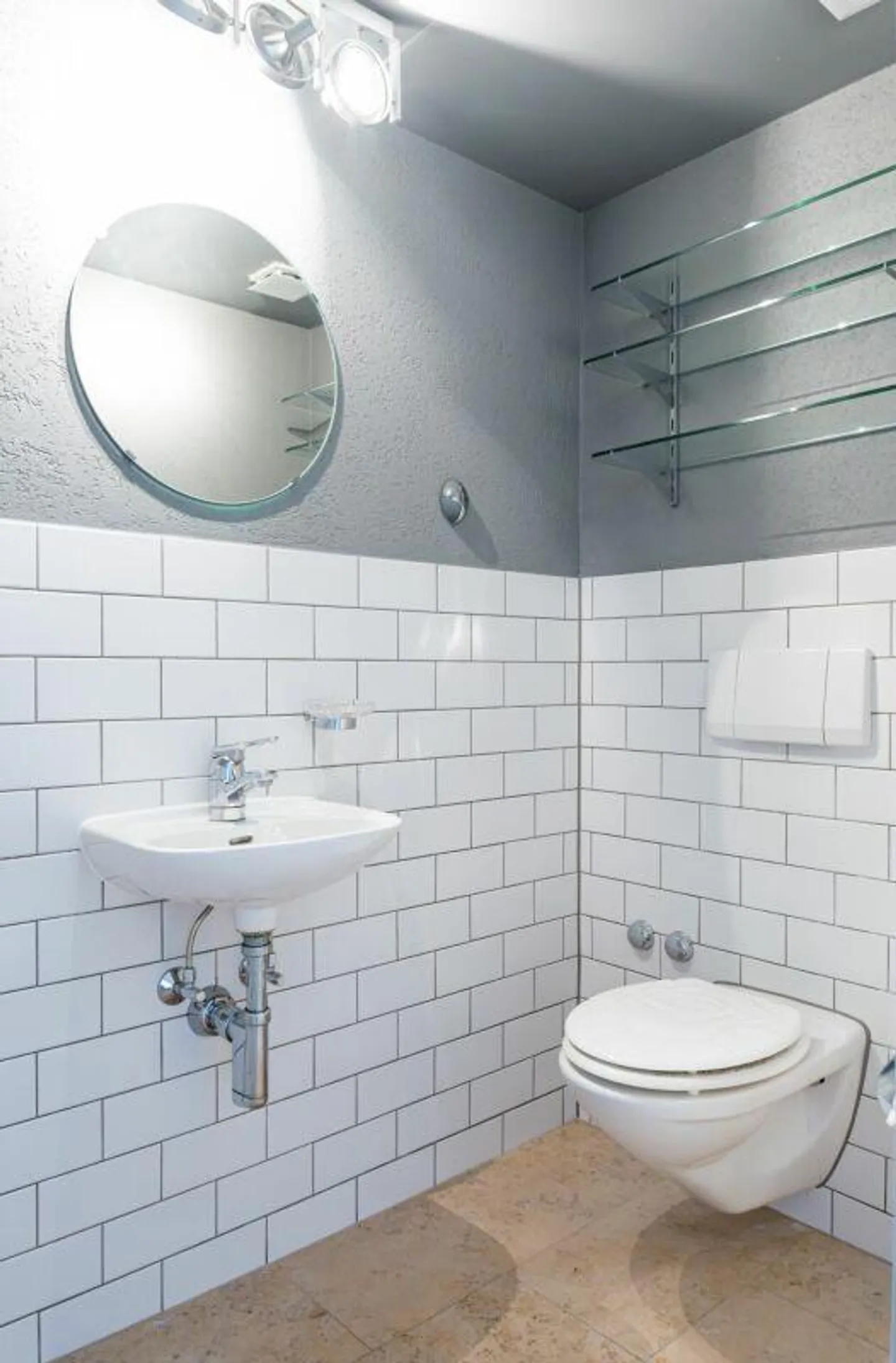 Appartement en duplex moderne et spacieux de 3,5 pièces au centre-ville - Photo 7 sur 16