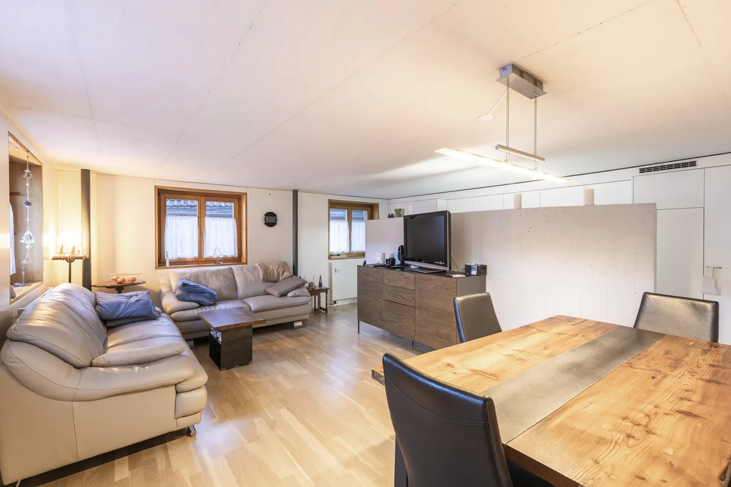 Casa spaziosa con molte possibilità - Foto 3 di 8