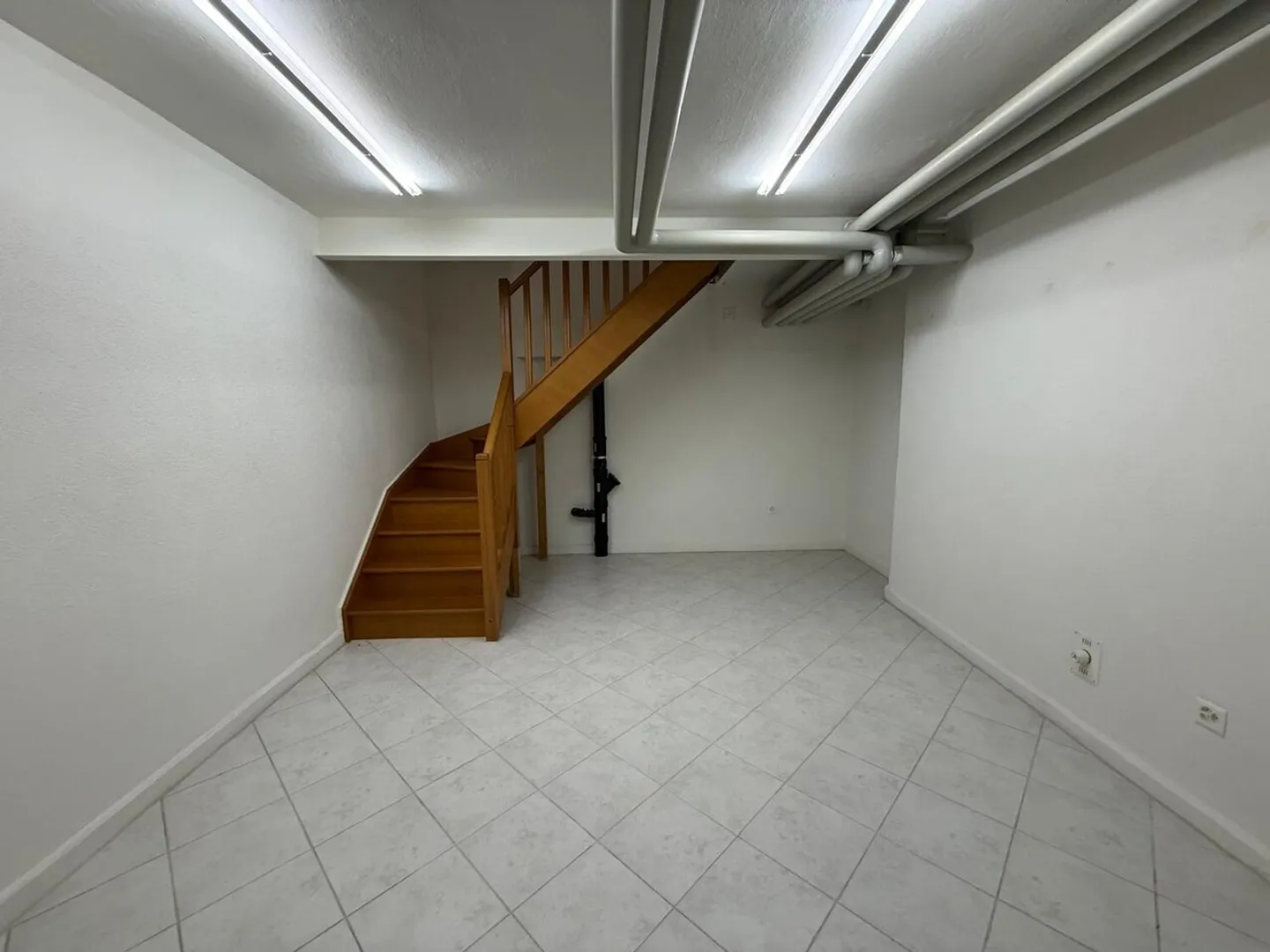 Espace Commercial dans un Emplacement Central - Photo 12 sur 13