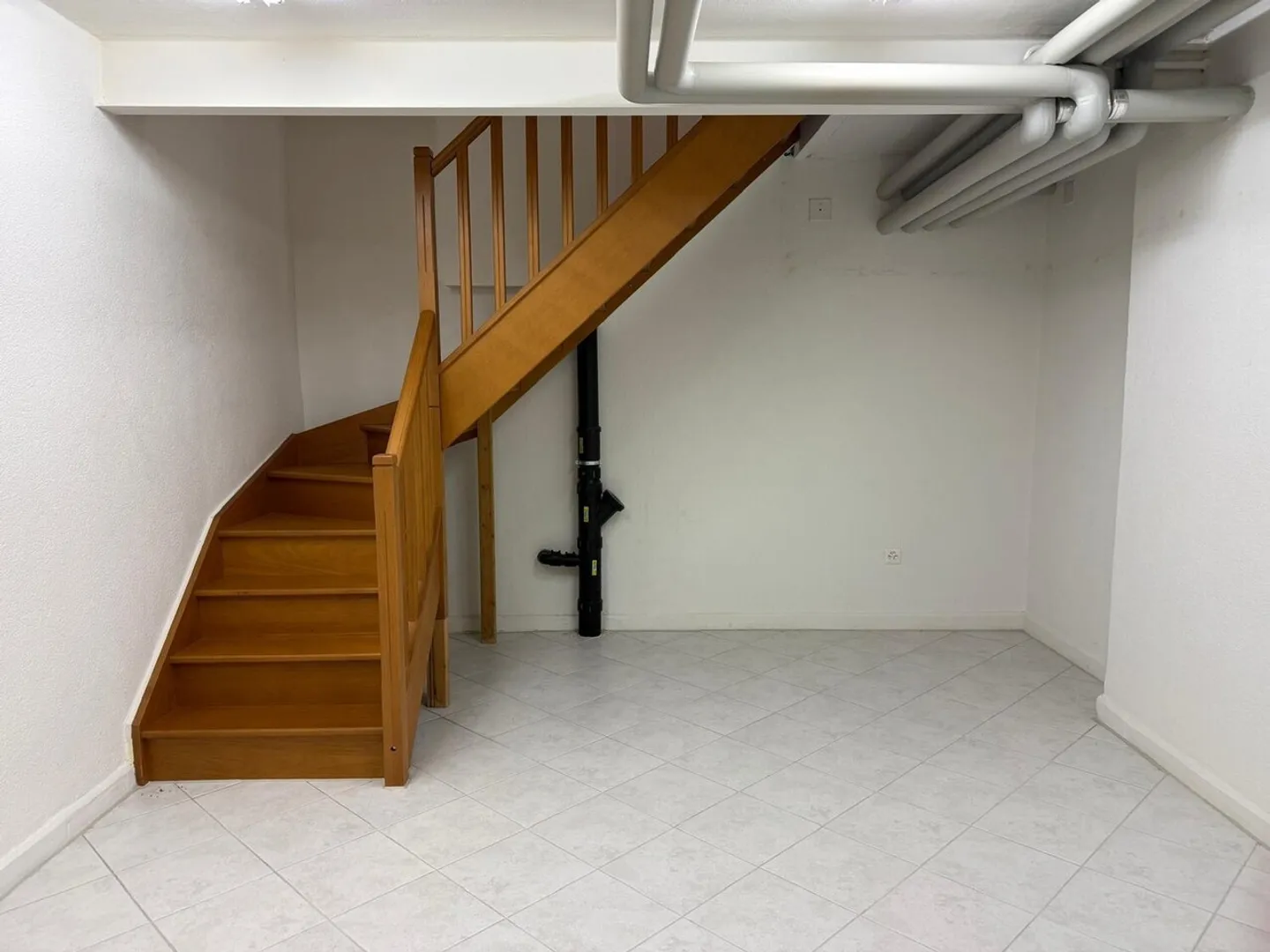 Espace Commercial dans un Emplacement Central - Photo 8 sur 13