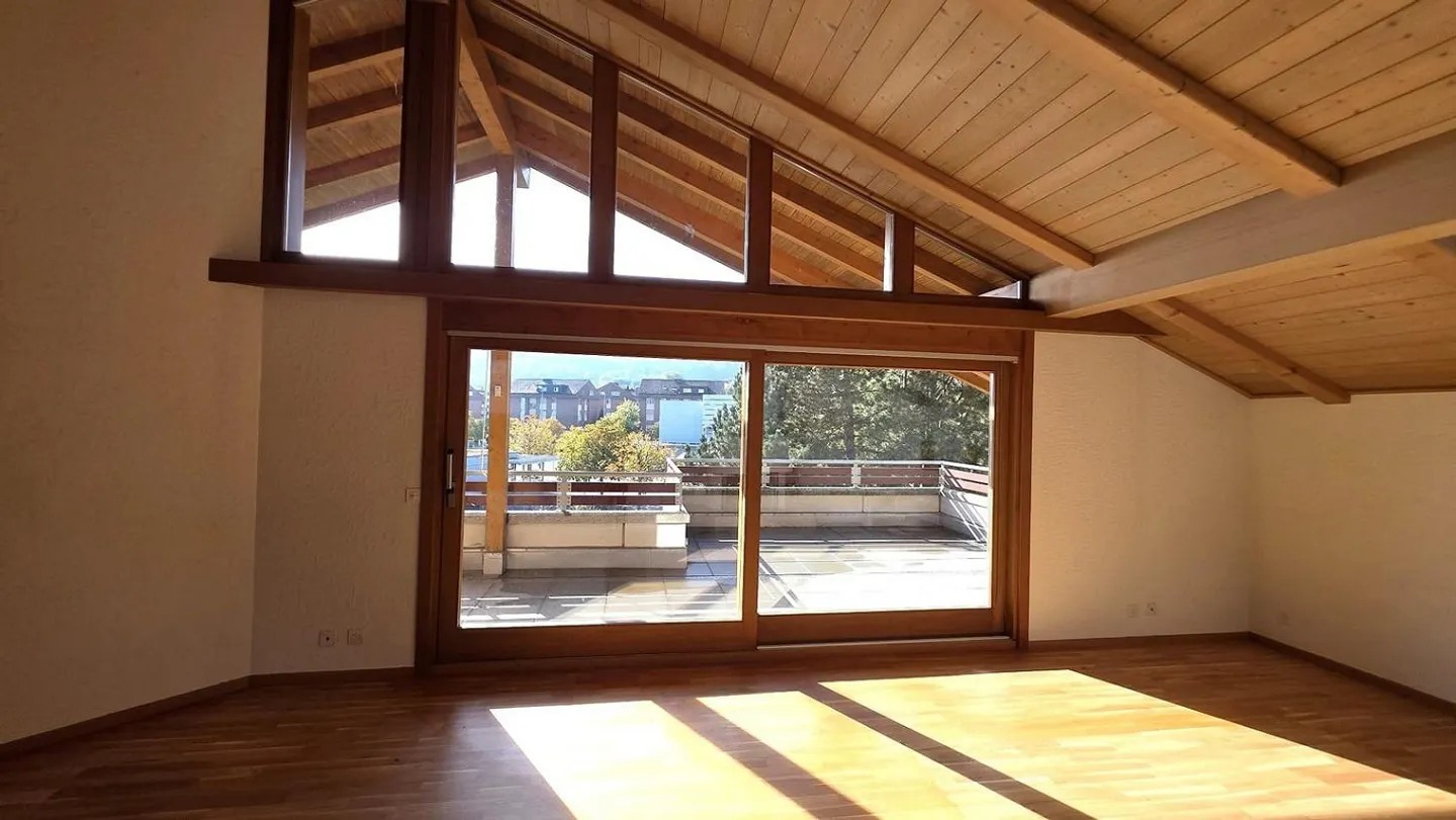 148 m². Molta luce. Molto spazio. Molto casa. - Foto 3 di 13