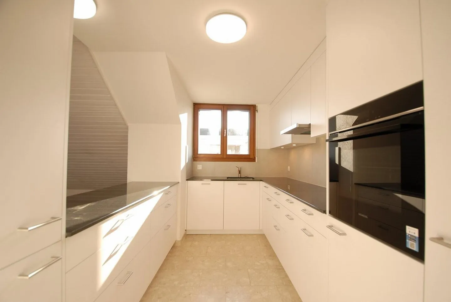 Spacious 4½-room penthouse with winter garden & fireplace in Re... - Photo 3 of 12