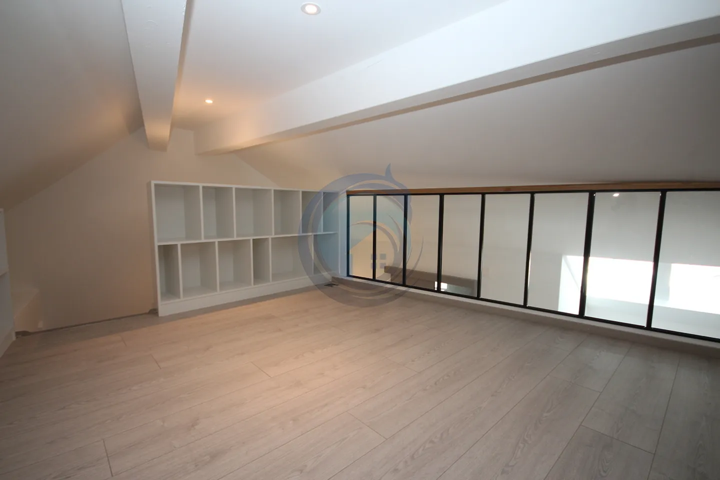 3,5-ZIMMER-DUPLEX-WOHNUNG IM HERZEN DER ALTSTADT VON VEVEY - Foto 7 von 12