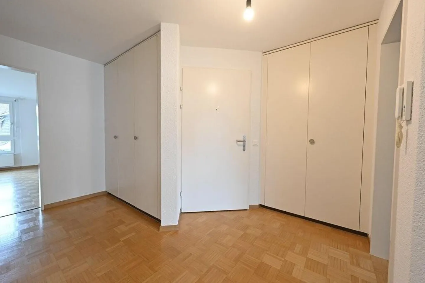 Spacious living in the green - Photo 3 of 10