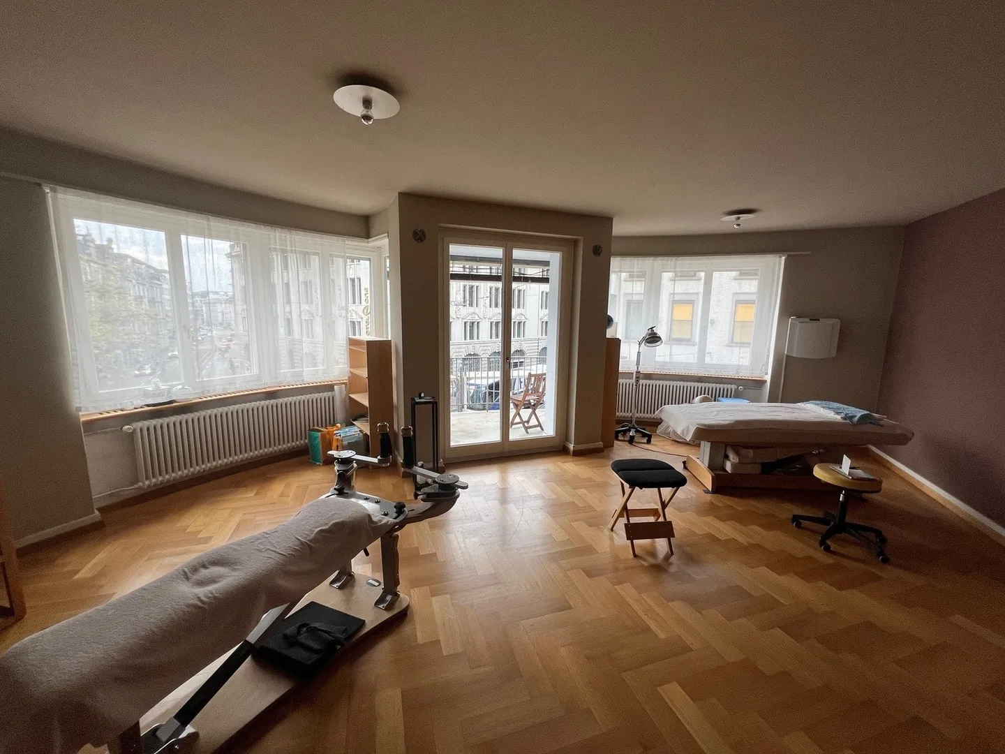 Spacieux appartement de 5 pièces dans un emplacement central à Zurich - Photo 7 sur 16
