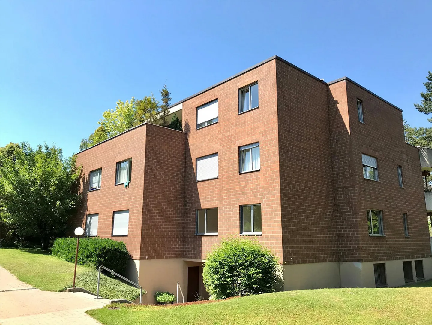 Appartamento ristrutturato di 3.5 locali in posizione tranquilla vicino all'ospedale Bruderholz - Foto 1 di 9